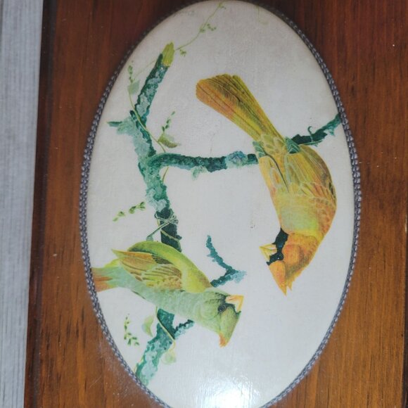 Wooden Wall Plaque With Cardinal Bird Illustration On Oval Ceramic Center - Picture 6 of 6